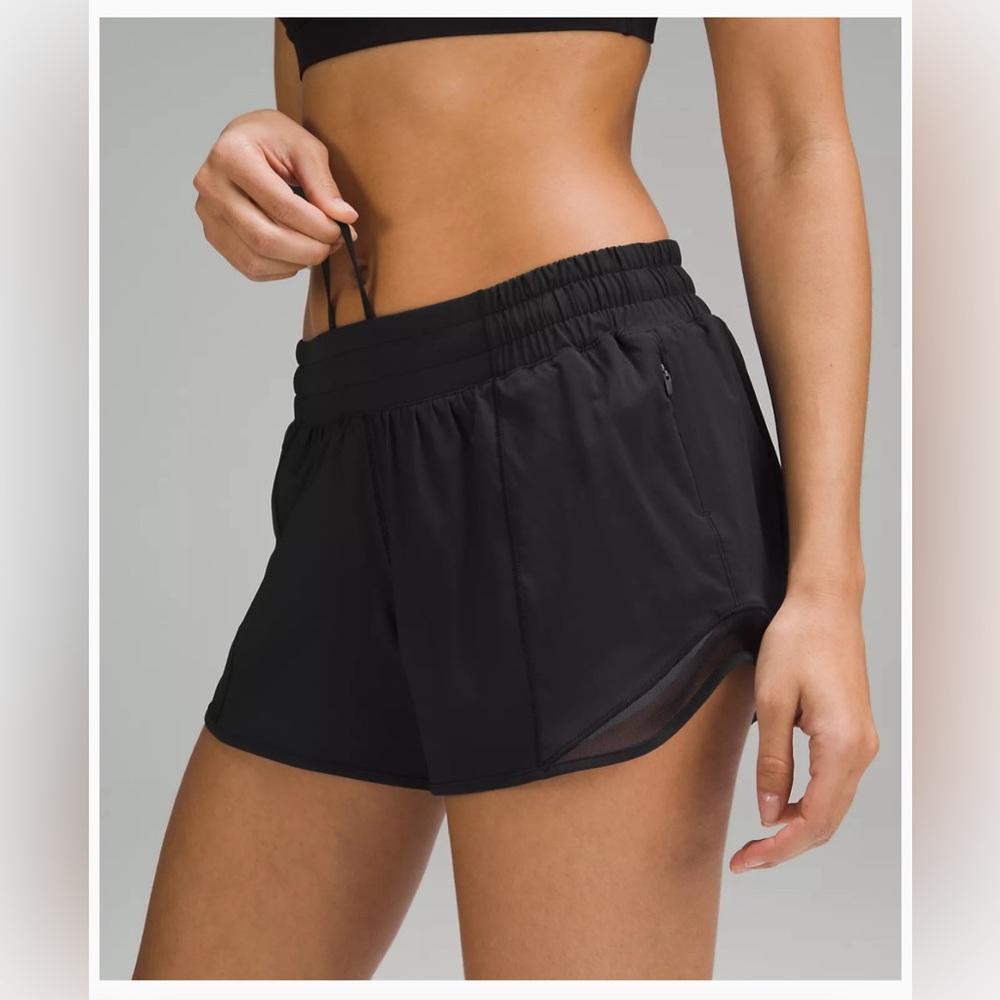 Lululemon Hotty Hot Low Rise Short 4”